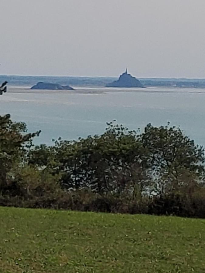 Chez Jollyjune, A Moins D'Une Heure Du Mont Saint Michel Champeaux Экстерьер фото